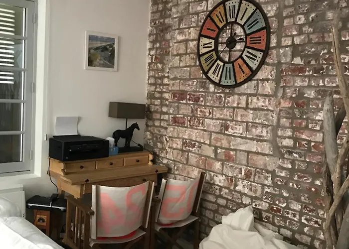 Grande Maison à 300m Et Commerces, Parking 2places Et Linge Inclus