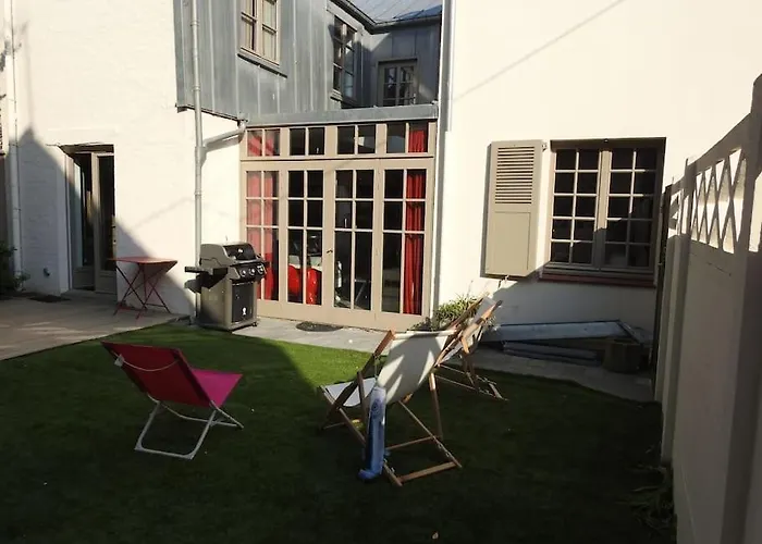 Grande Maison à 300m Et Commerces, Parking 2places Et Linge Inclus *